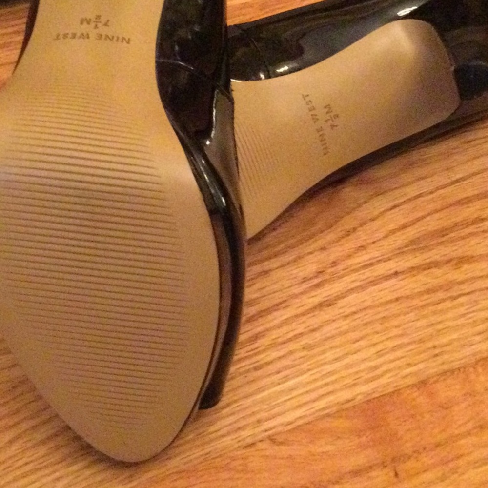 Nine West shoe size 7 1/2 M black - Picture 6 of 7